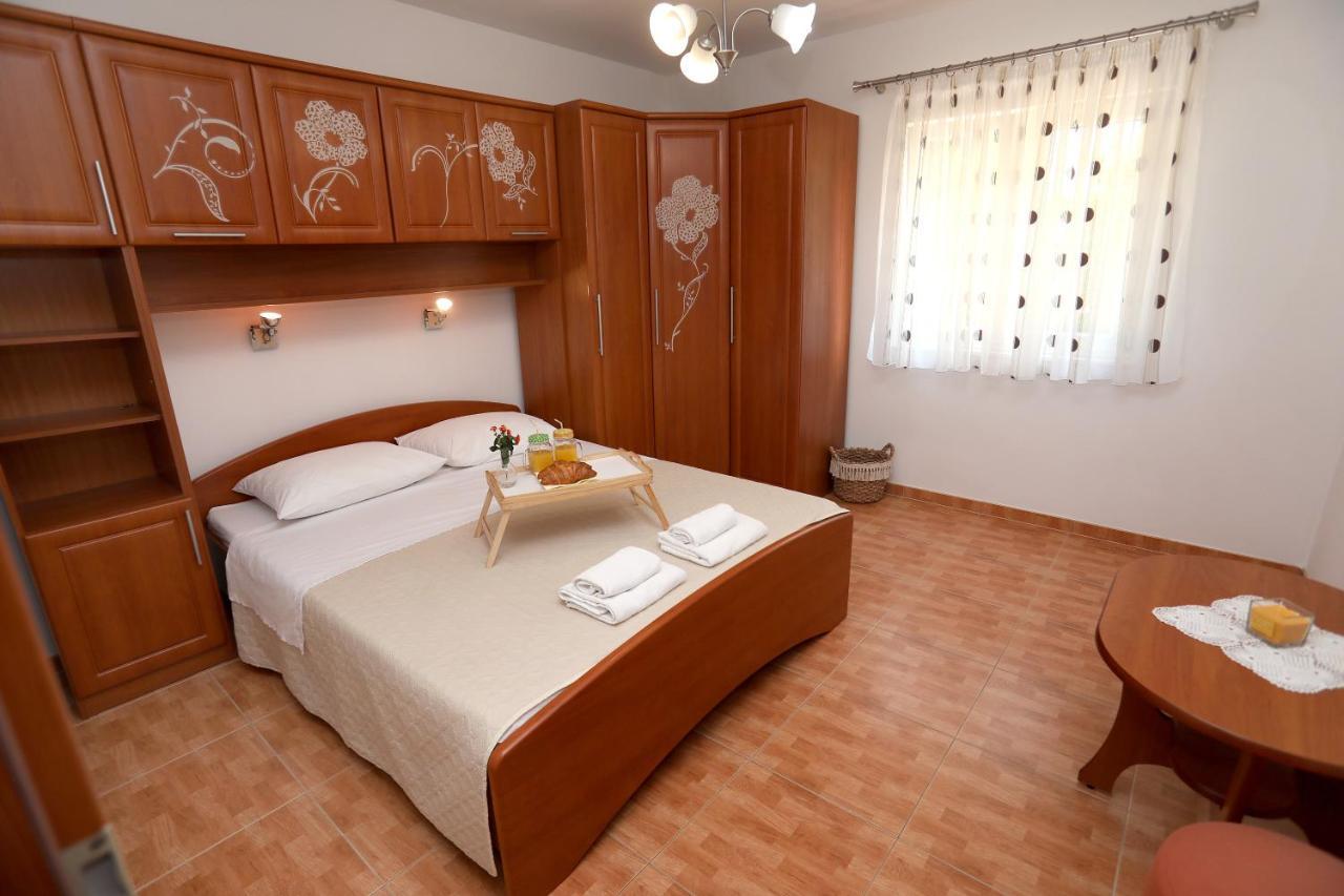 Vila Kuzmanic Trogir Exterior foto